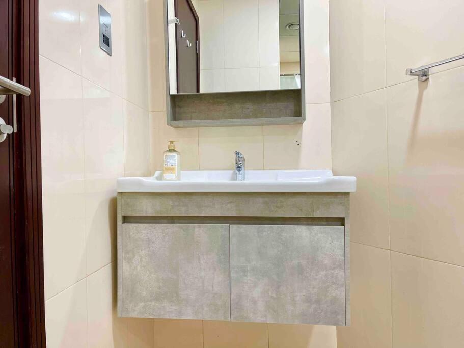 Cozy Upgraded Residential Flat With Sea, Mangrove, Pool View - 1203 Not Hotel أبو ظبي المظهر الخارجي الصورة