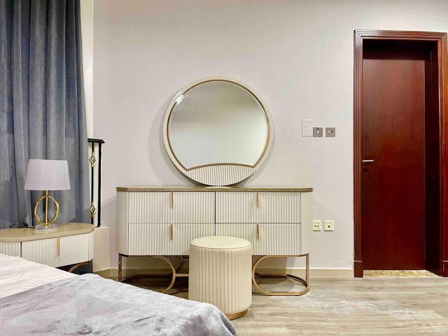Cozy Upgraded Residential Flat With Sea, Mangrove, Pool View - 1203 Not Hotel أبو ظبي المظهر الخارجي الصورة